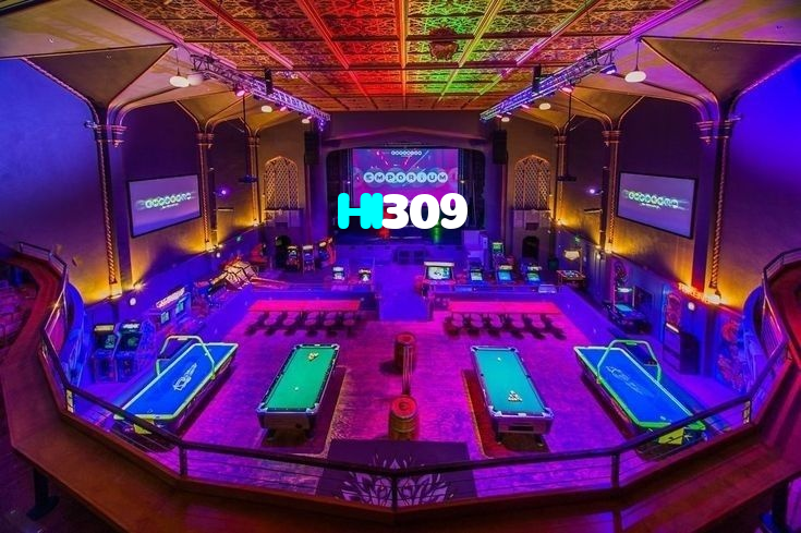 HI309 casino presented on mobile device in Pakistan with slots and live games